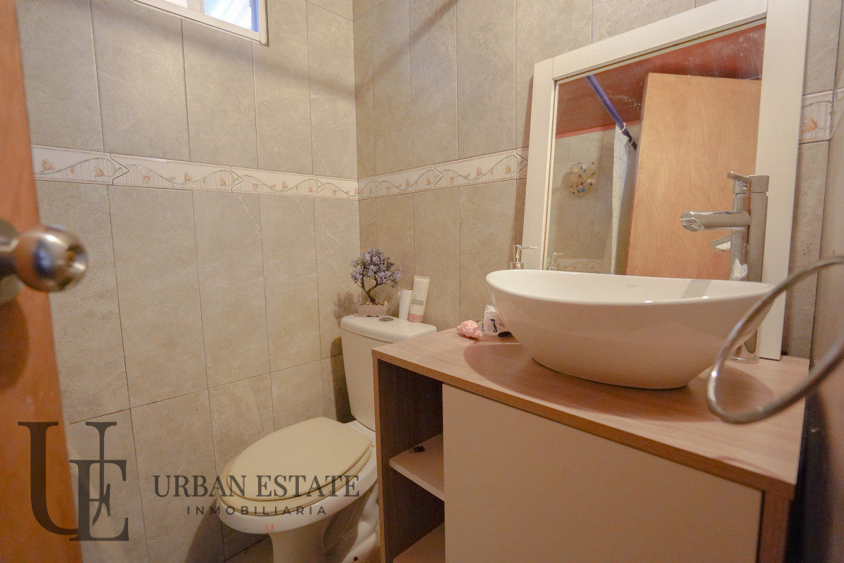 Casa ID.581 - Venta Casa 2 Dormitorios + Apartamento Al Fondo En A45, Pando Canelones