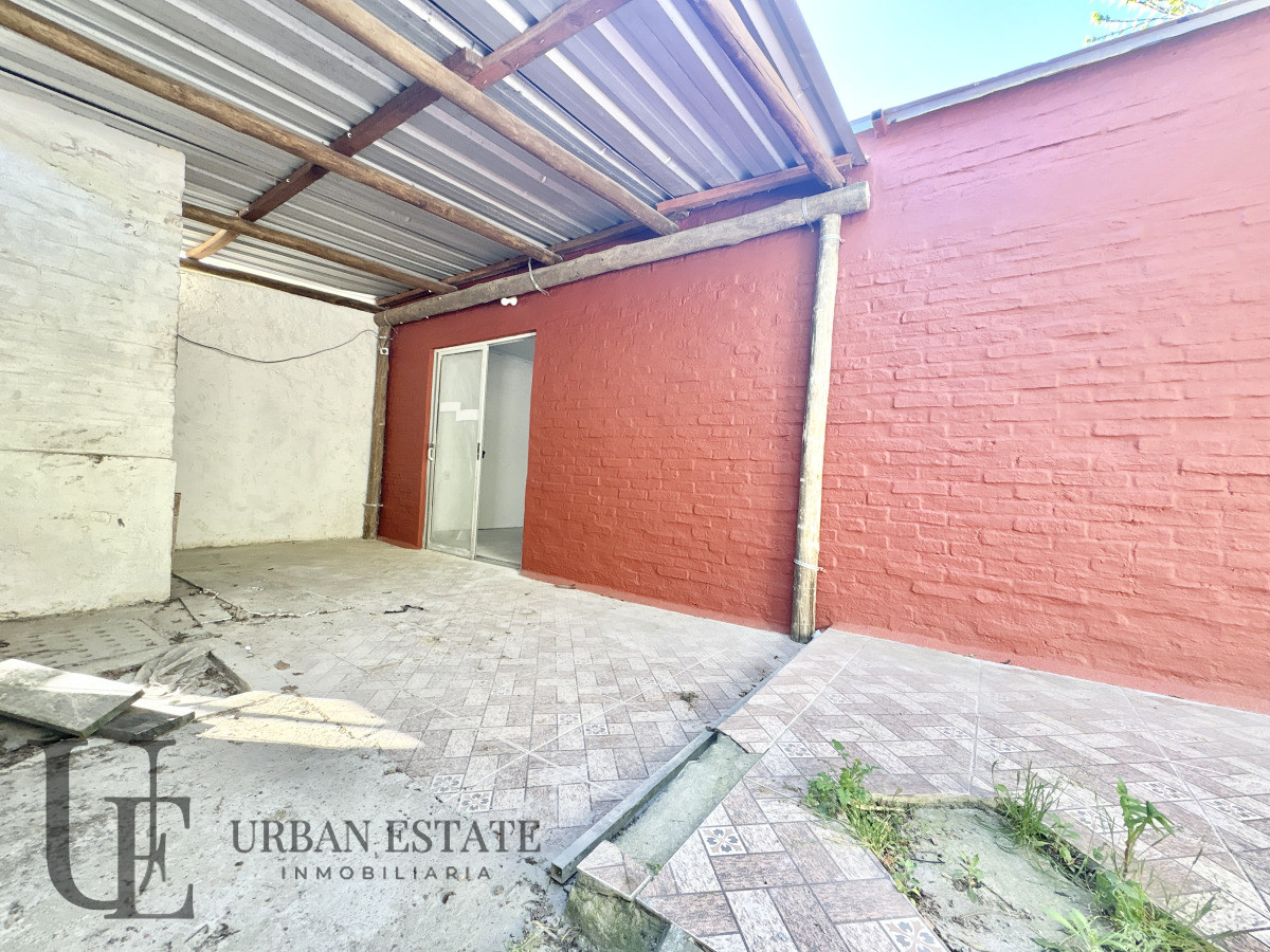 Casa ID.585 - Alquiler Casa 2 Dormitorios Con Parrillero + Monoambiente, En Neptunia