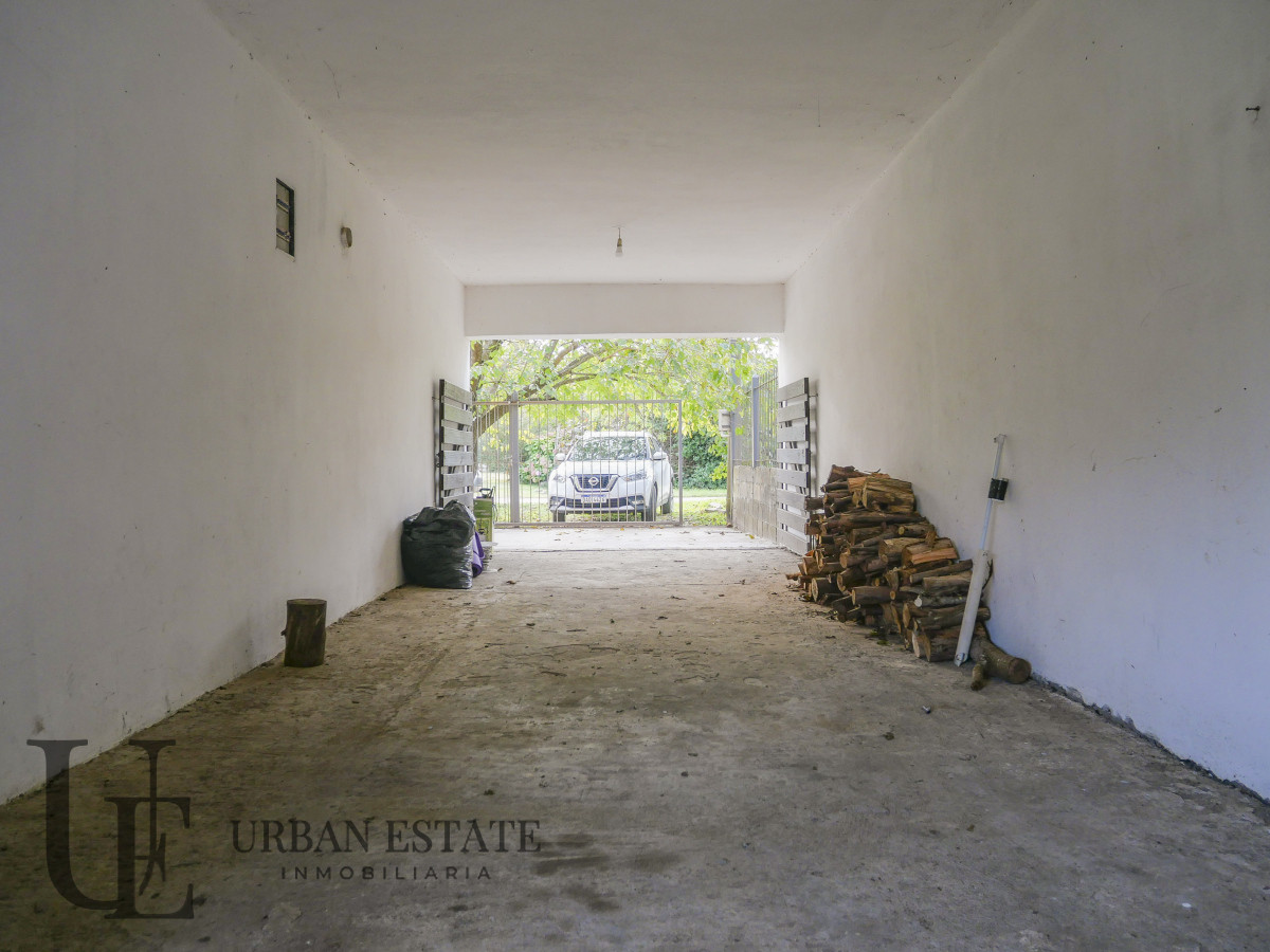 Casa ID.563 - Venta Casa 9 Dormitorios 4 Baños, En La Floresta