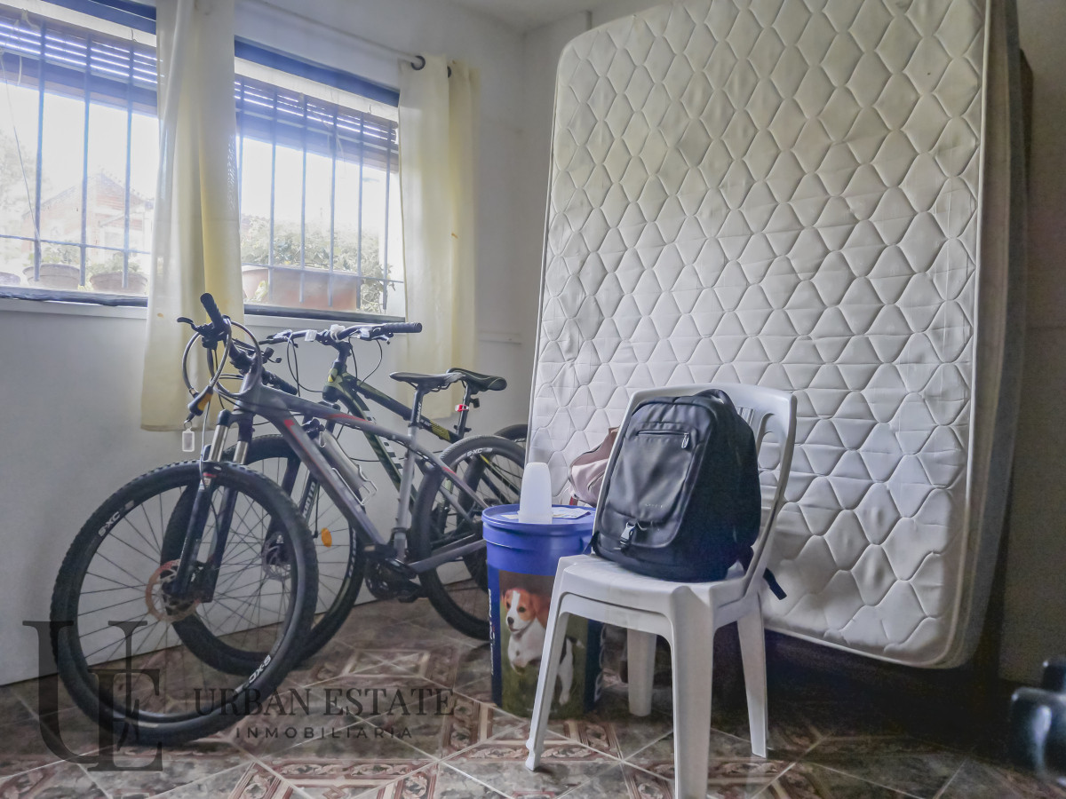 Casa ID.562 - Venta Casa 5 Dormitorios 2 Baños, En La Floresta Sur 