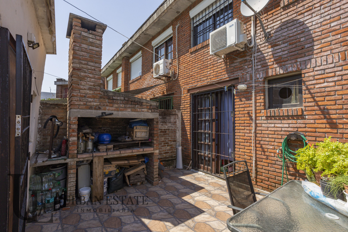 Casa ID.567 - Venta Cooperativa 3 Dormitorios Con Patio, En Conciliación 