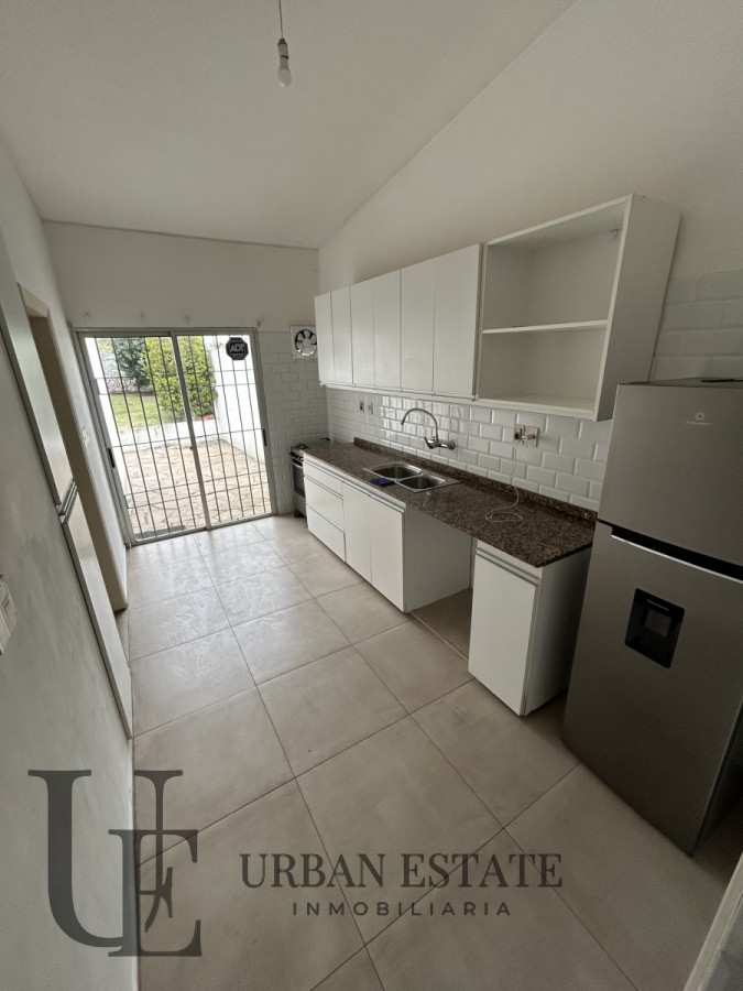 Casa ID.582 - Alquiler Casa 3 Dormitorios 3 Baños, En Punta Gorda 