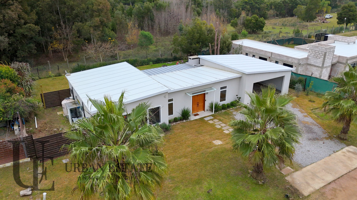 Casa ID.570 - Venta Casa 3 Dormitorios Cumbres de Carrasco Barrio Privado  