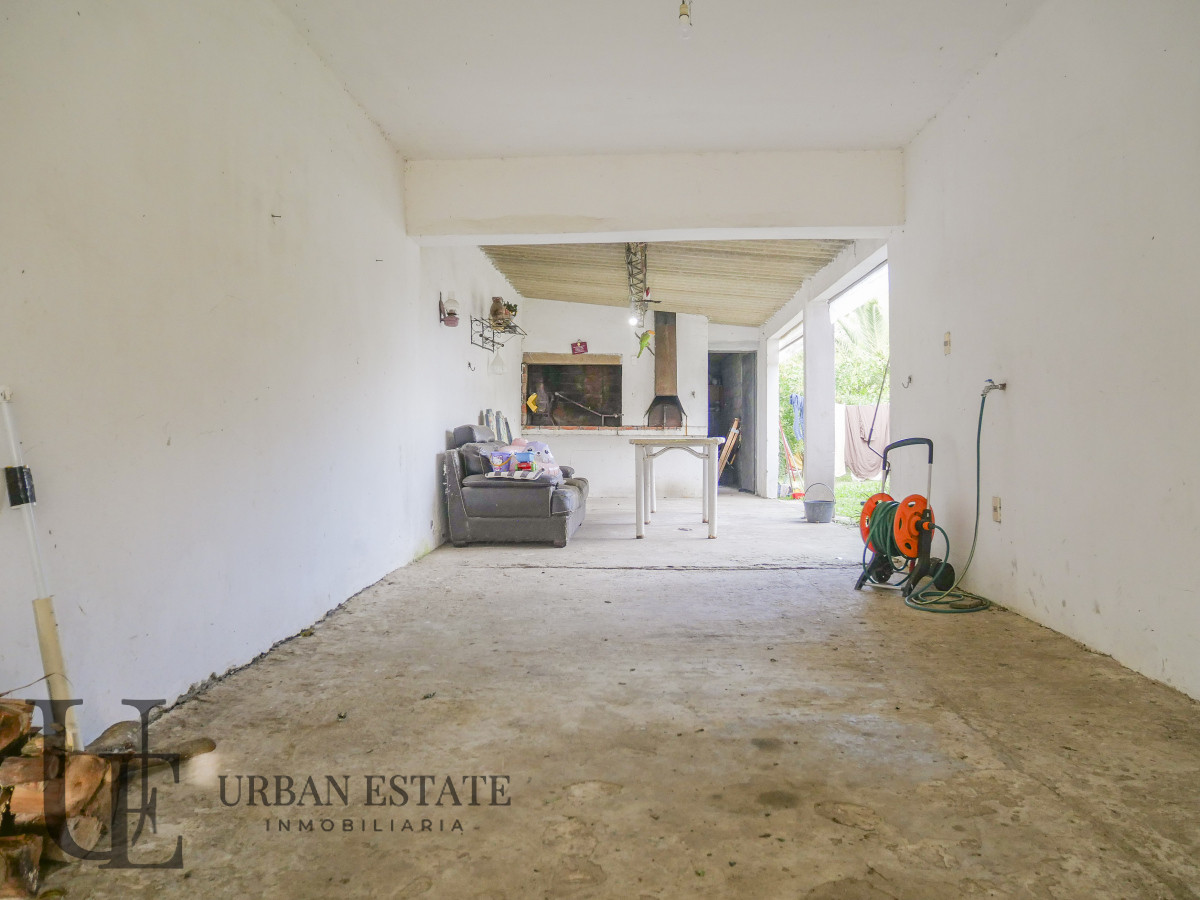 Casa ID.563 - Venta Casa 9 Dormitorios 4 Baños, En La Floresta
