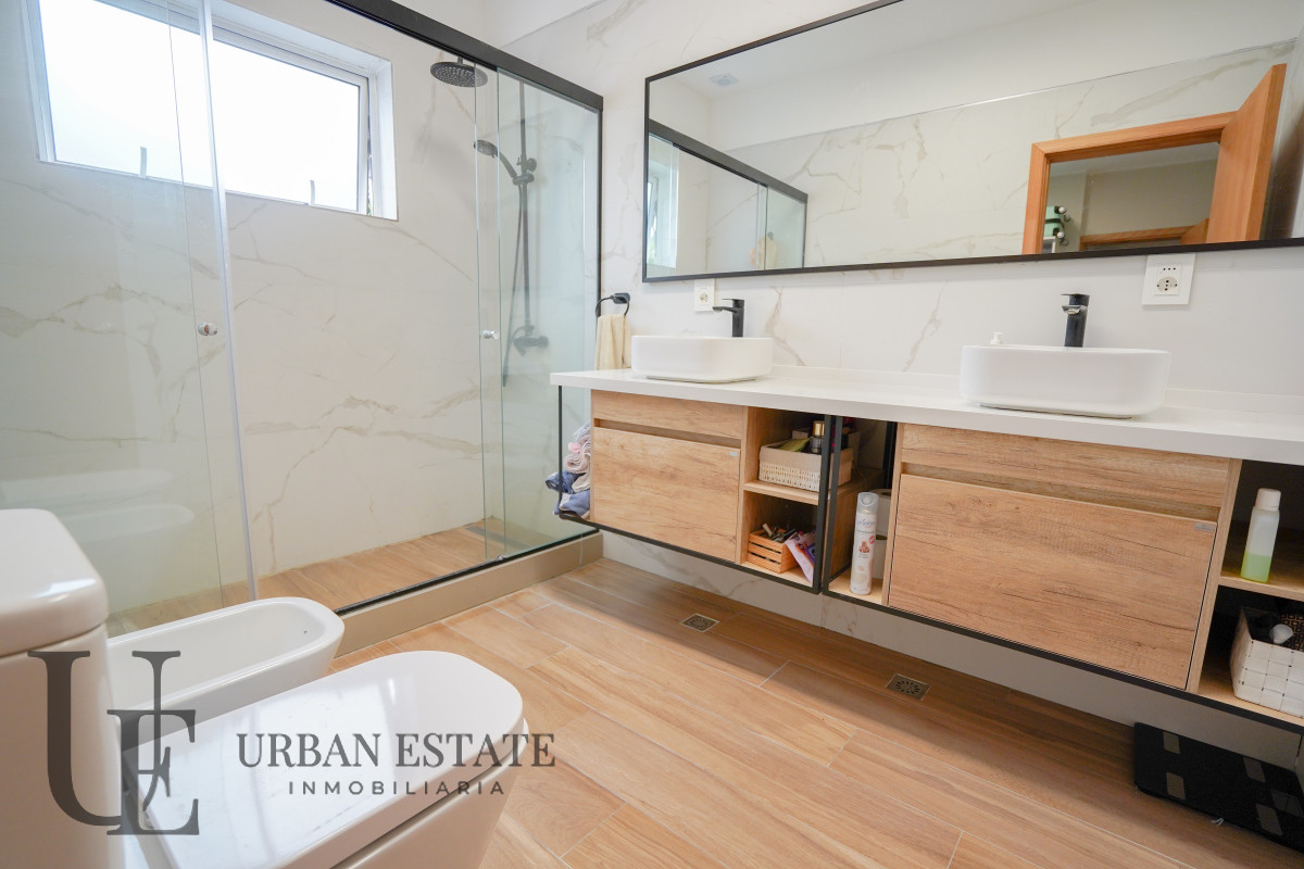 Casa ID.570 - Venta Casa 3 Dormitorios Cumbres de Carrasco Barrio Privado  