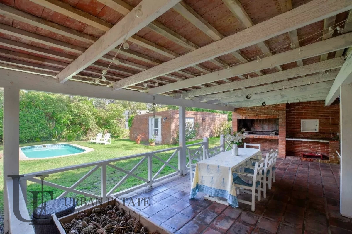 Casa ID.390 - Alquiler Anual 4 Dormitorios + Apartamento Servicio, En San Rafael 