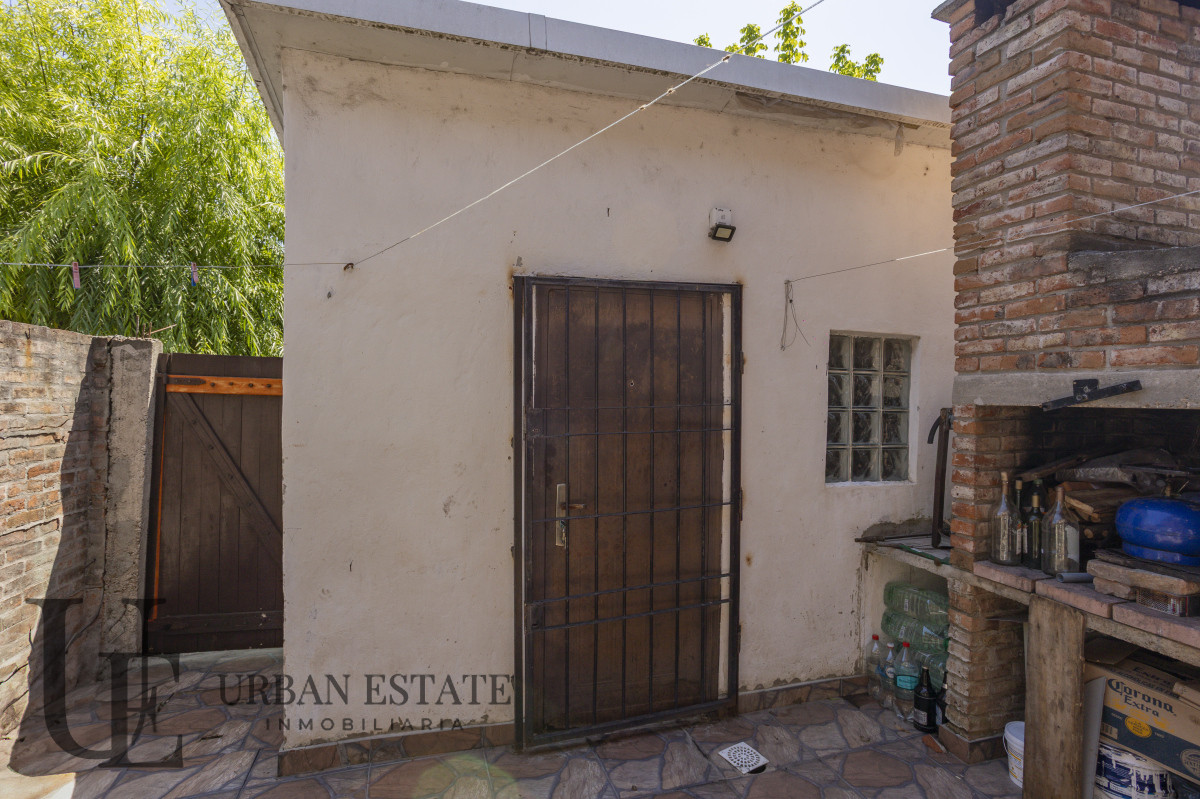 Casa ID.567 - Venta Cooperativa 3 Dormitorios Con Patio, En Conciliación 