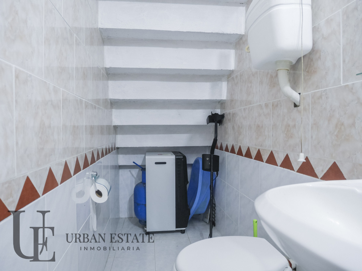 Casa ID.563 - Venta Casa 9 Dormitorios 4 Baños, En La Floresta