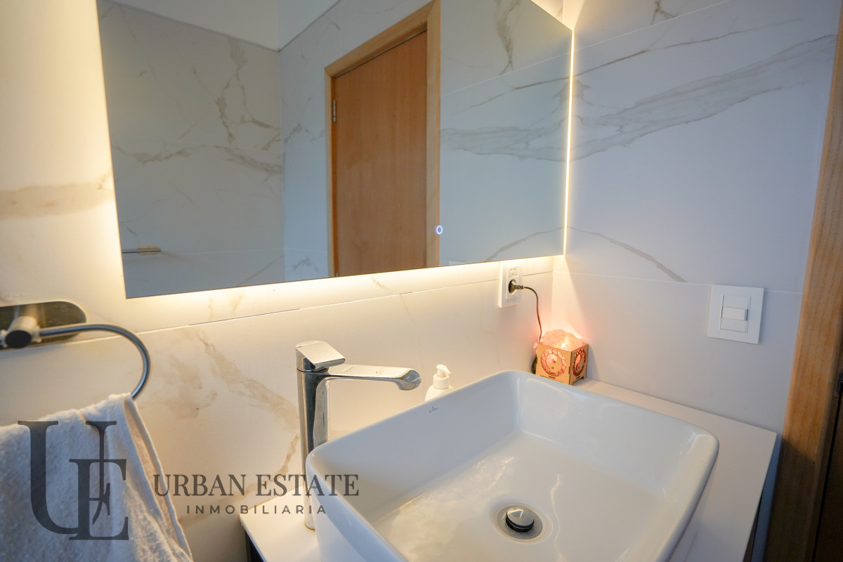 Casa ID.570 - Venta Casa 3 Dormitorios Cumbres de Carrasco Barrio Privado  