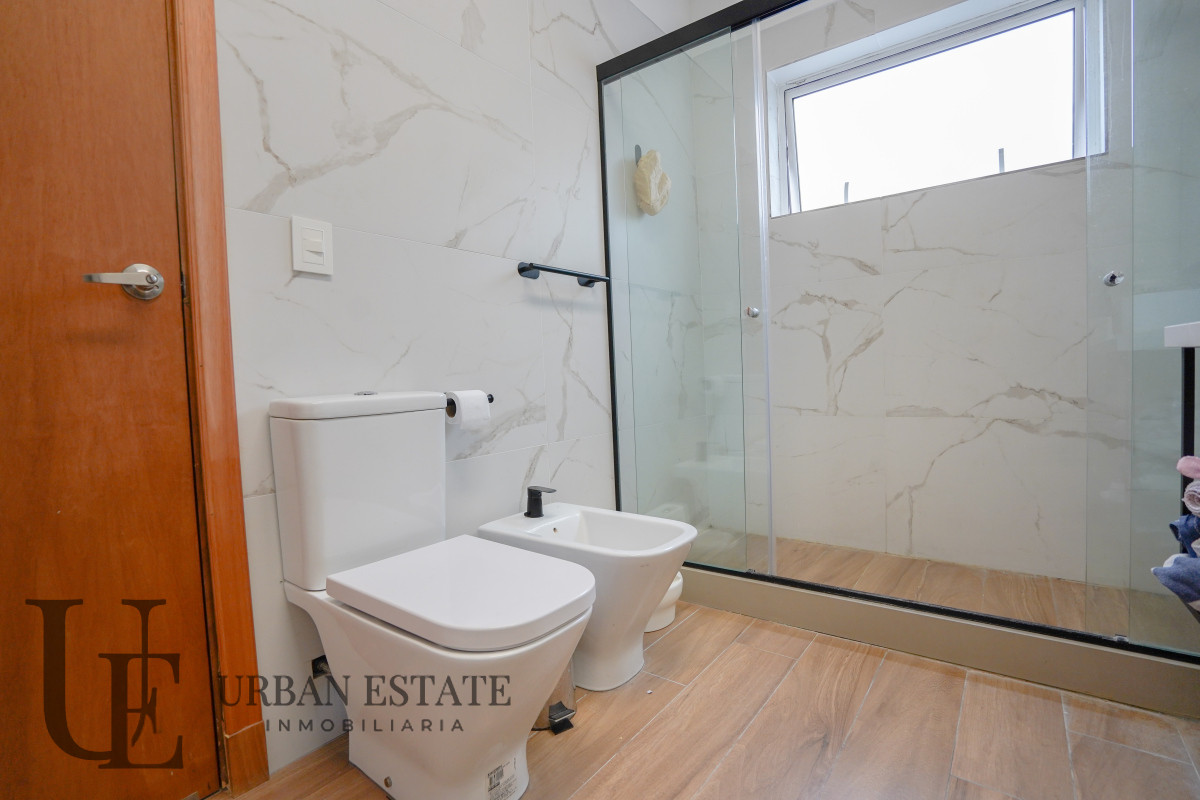 Casa ID.570 - Venta Casa 3 Dormitorios Cumbres de Carrasco Barrio Privado  