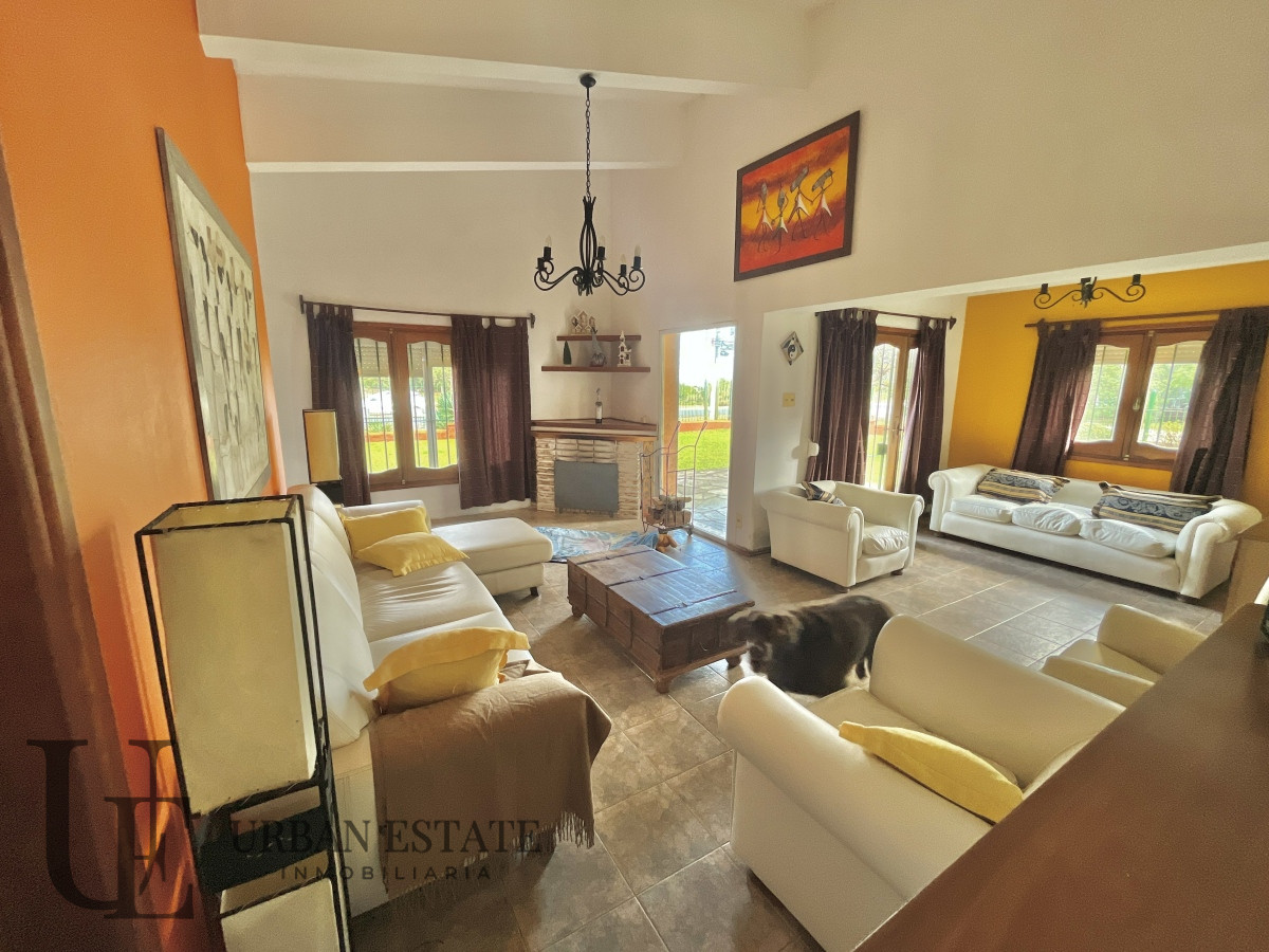 Casa ID.493 - Alquiler Casa 3 Dormitorios 3 Baños Frente Al Mar, En Salinas Sur 