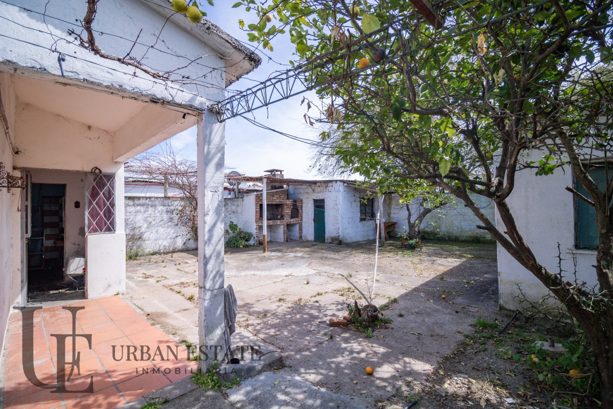 Casa ID.502 - Venta Casa 2 Dormitorios + Apartamento De Servicio, En Pando