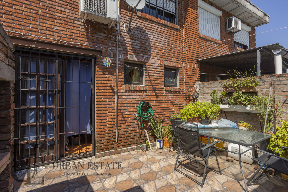 Casa ID.567 - Venta Cooperativa 3 Dormitorios Con Patio, En Conciliación 