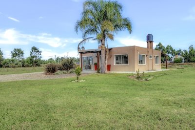 Venta Casa 2 Dormitorios Con Gran Terreno Barra de Portezuelo 