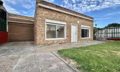 Venta Casa 2 Dormitorios Con Garage, En Pando, Canelones