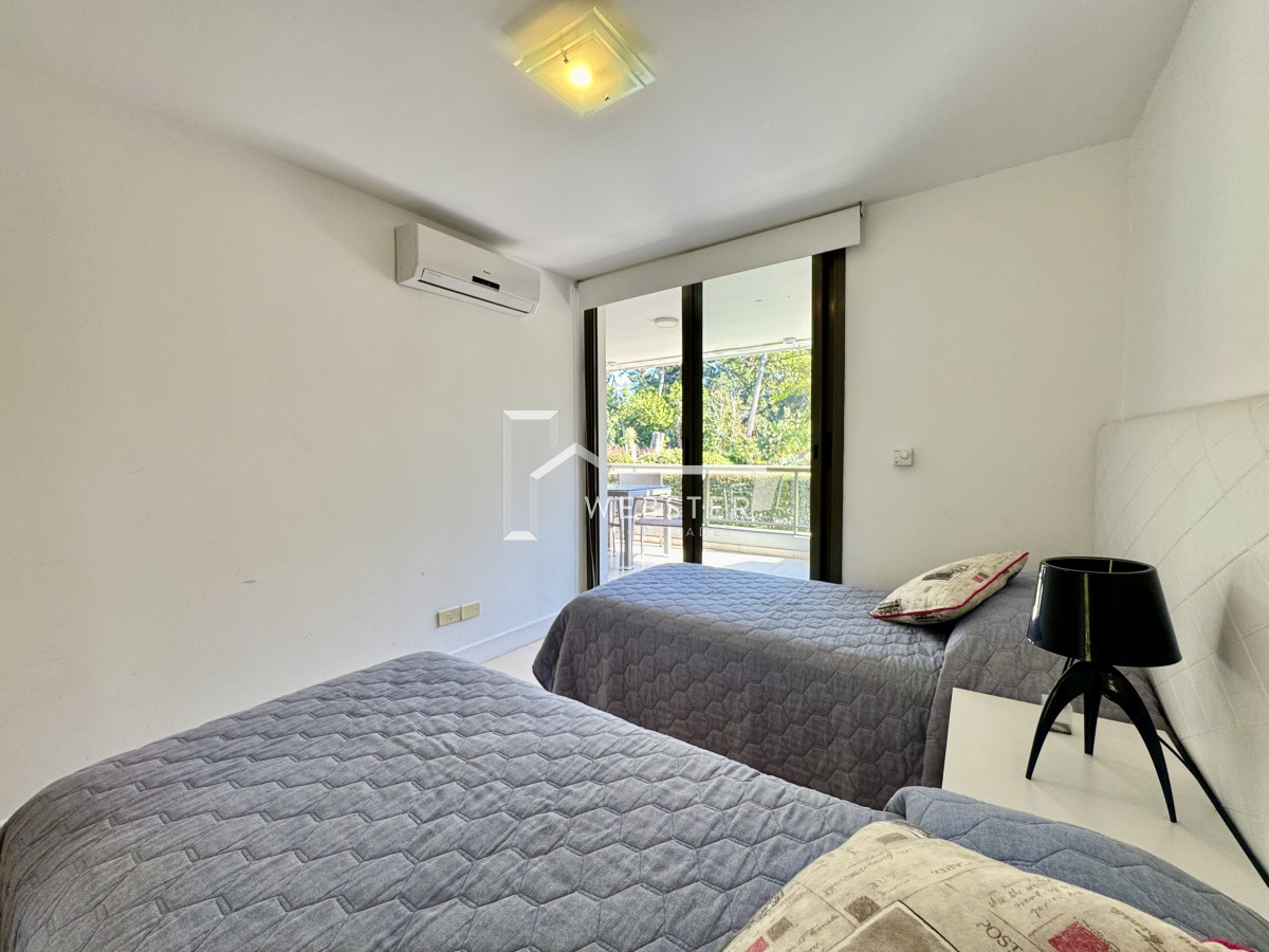 Apartamento ID.2177 - Venta apartamento en Punta Este, 2 dormitorios, 2 baños, parrillero propio