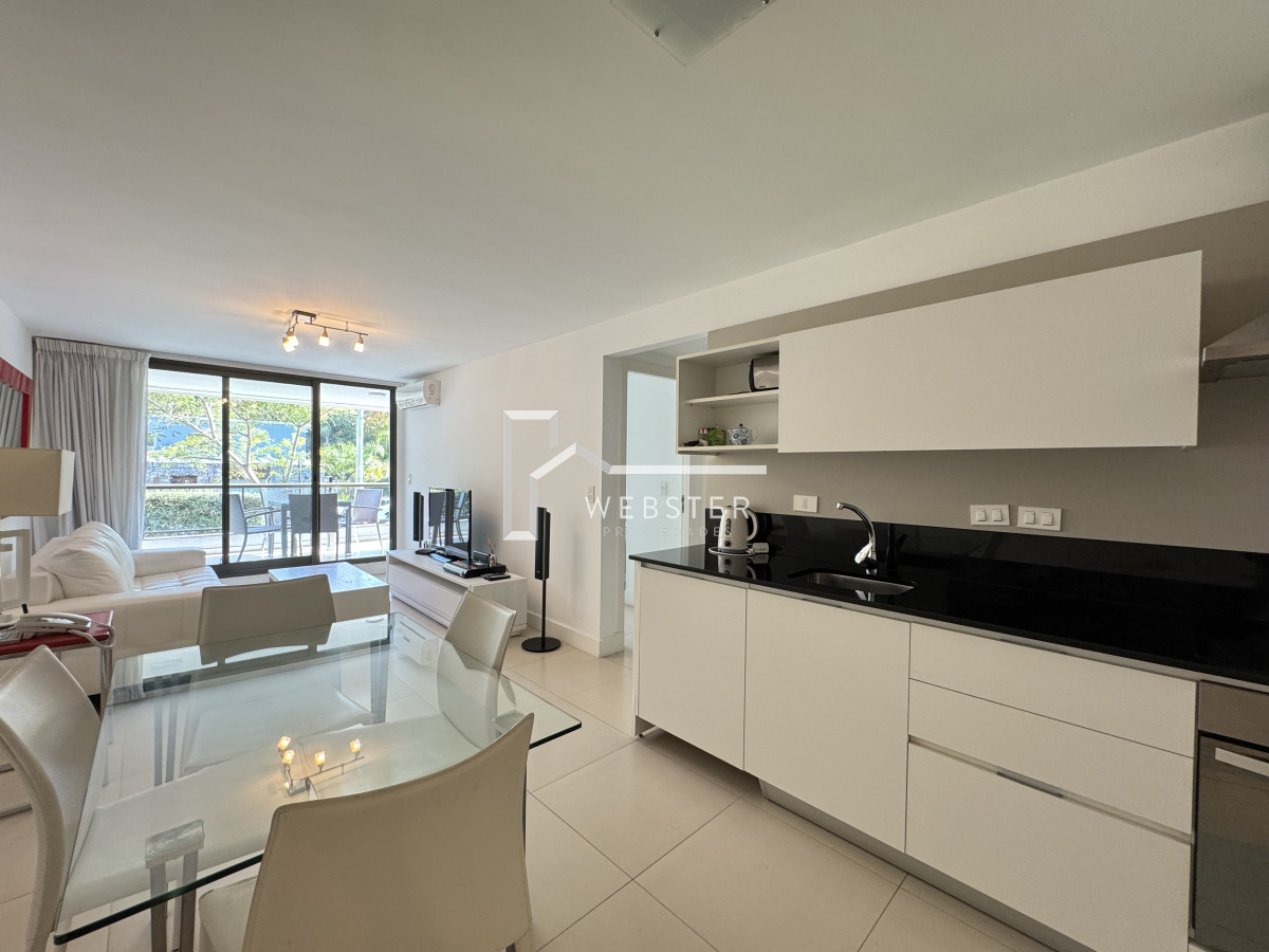Apartamento ID.2177 - Venta apartamento en Punta Este, 2 dormitorios, 2 baños, parrillero propio