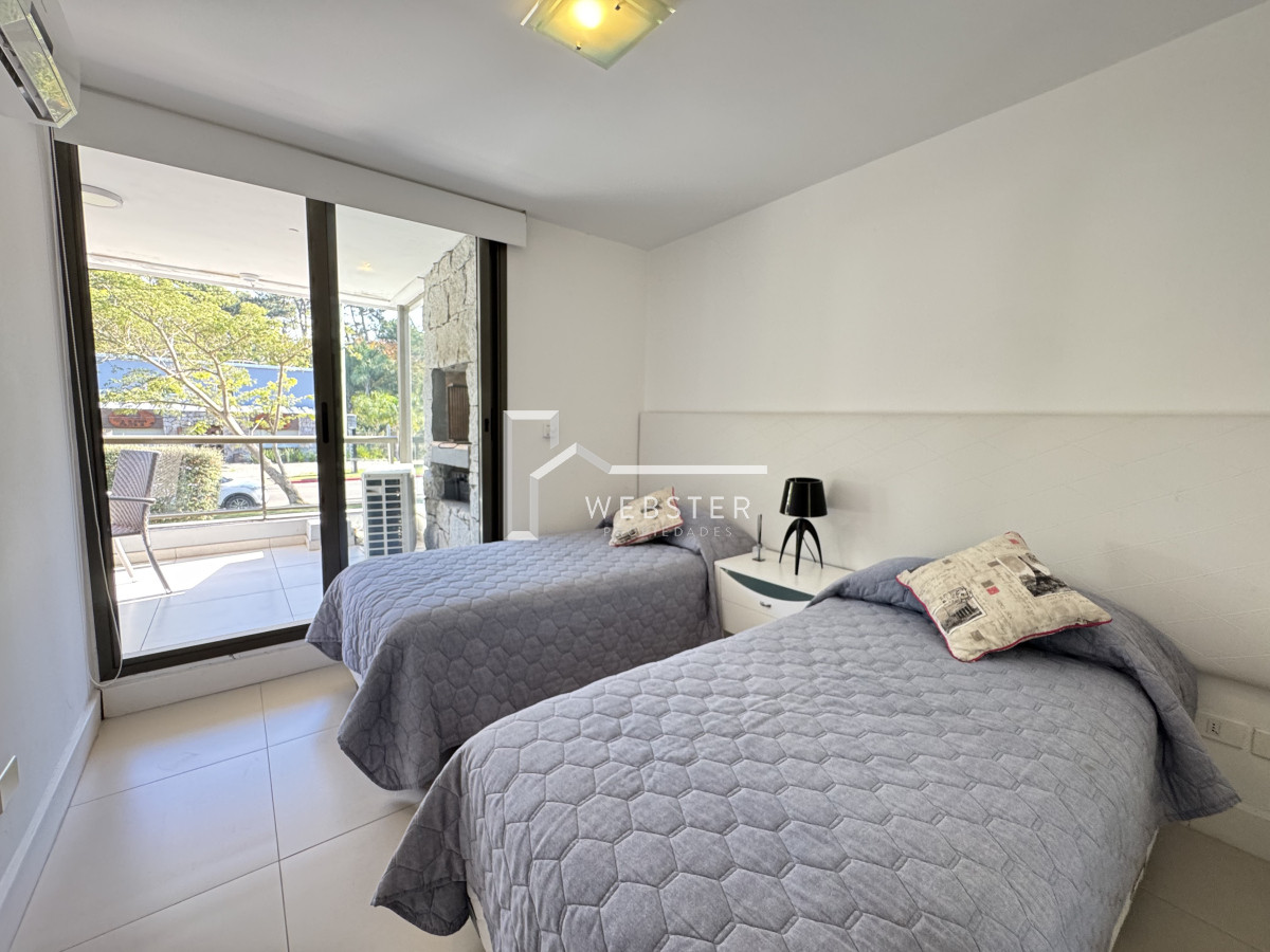 Apartamento ID.2177 - Venta apartamento en Punta Este, 2 dormitorios, 2 baños, parrillero propio