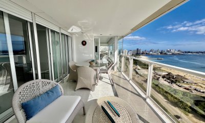 Venta apartamento en playa mansa, 4 dormitorios, penthouse