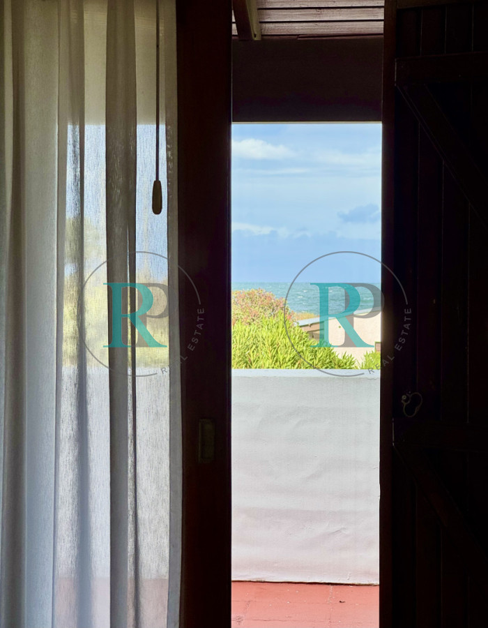 Casa ID.2926 - VENTA casa en solanas, 5 dormitorios, piscina, gran parque arbolado