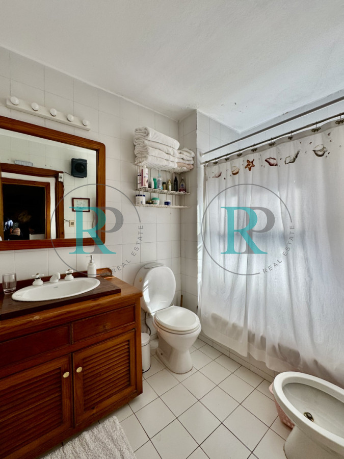 Casa ID.2926 - VENTA casa en solanas, 5 dormitorios, piscina, gran parque arbolado