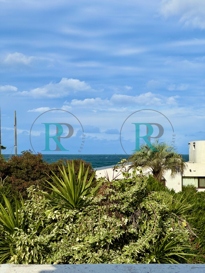 Casa ID.2926 - VENTA casa en solanas, 5 dormitorios, piscina, gran parque arbolado