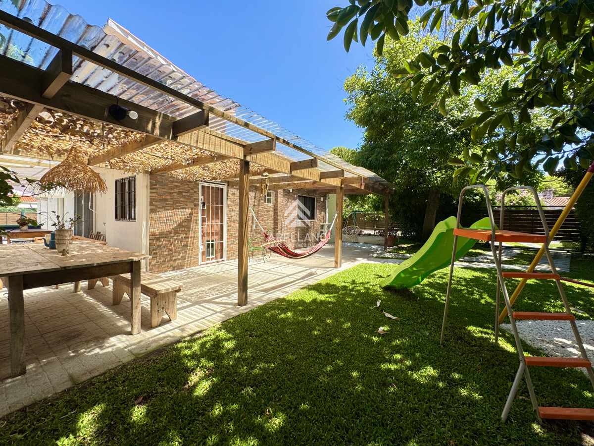 Casa ID.6276 - Venta Casa en Punta del Este, 3 dormitorios 3 baños, piscina climatizada