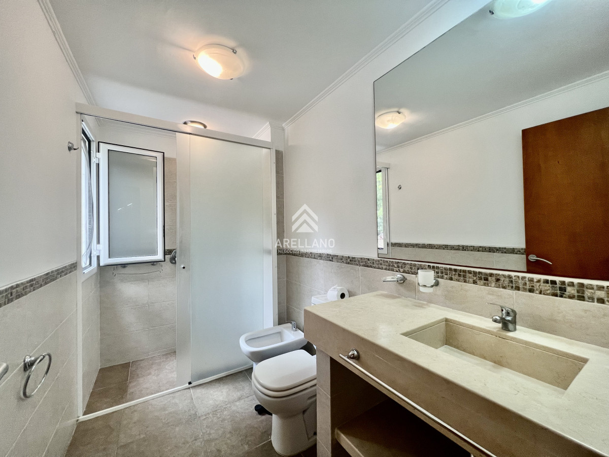 Casa ID.4445 - Venta casa en solanas, barrio privado, 3 dormitorios, 2 baños