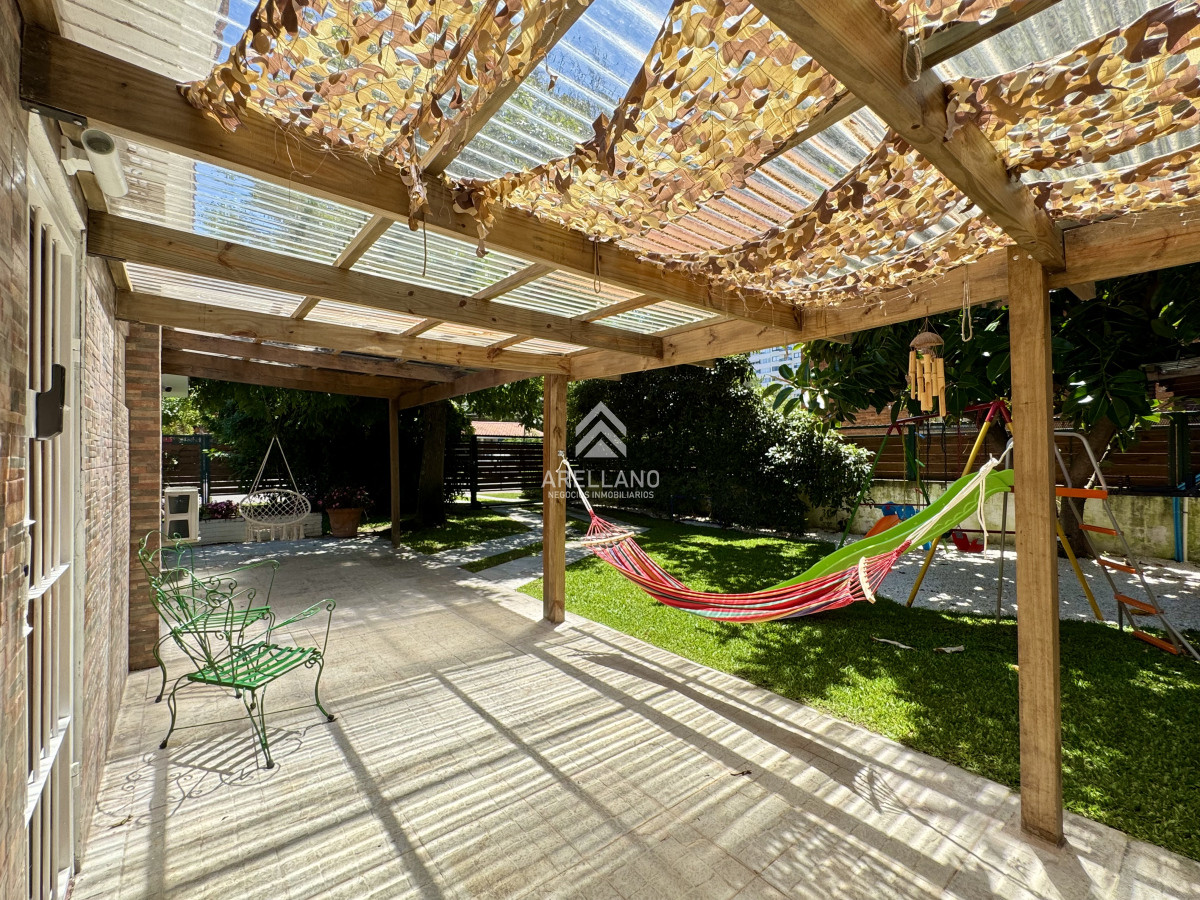 Casa ID.6276 - Venta Casa en Punta del Este, 3 dormitorios 3 baños, piscina climatizada