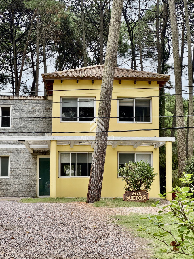 Casa ID.4445 - Venta casa en solanas, barrio privado, 3 dormitorios, 2 baños