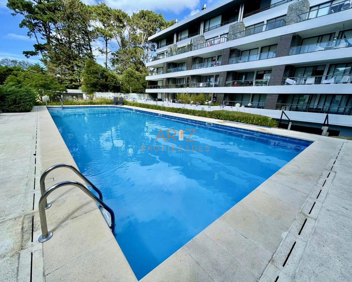 Apartamento ID.2195 - Venta apartamento en Punta Este, 2 dormitorios, 2 baños, parrillero propio