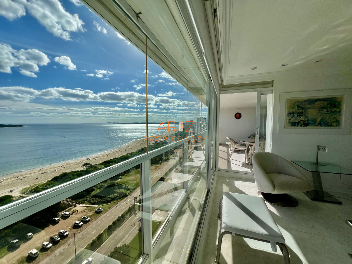 Apartamento ID.2105 - Venta apartamento en playa mansa, 4 dormitorios, penthouse IMPERDIBLE