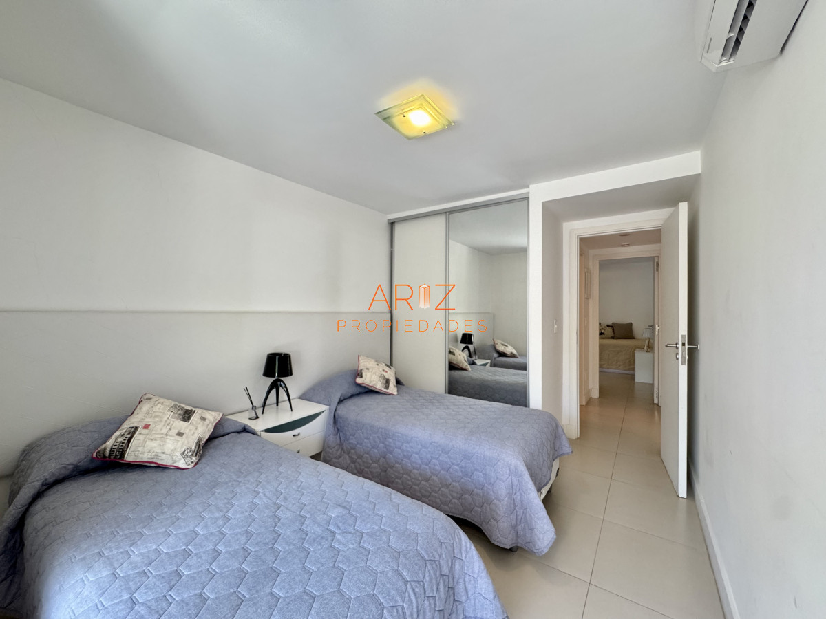 Apartamento ID.2195 - Venta apartamento en Punta Este, 2 dormitorios, 2 baños, parrillero propio