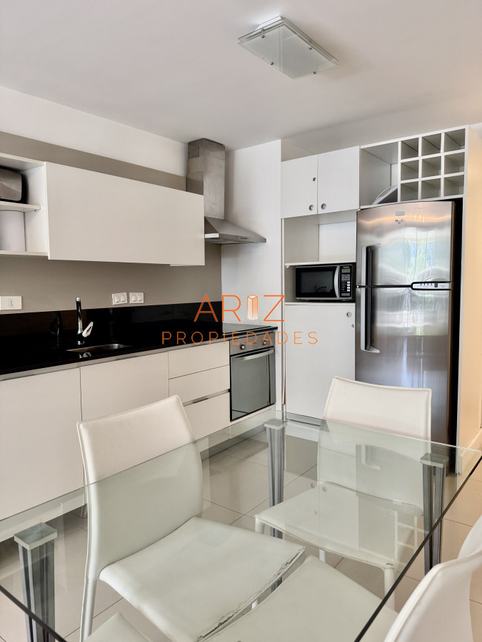 Apartamento ID.2195 - Venta apartamento en Punta Este, 2 dormitorios, 2 baños, parrillero propio