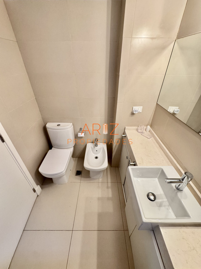 Apartamento ID.2195 - Venta apartamento en Punta Este, 2 dormitorios, 2 baños, parrillero propio