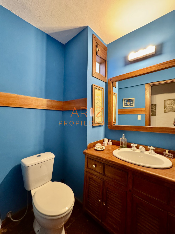 Casa ID.2441 - VENTA casa en solanas, 5 dormitorios, piscina, gran parque arbolado