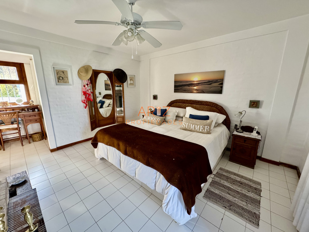 Casa ID.2441 - VENTA casa en solanas, 5 dormitorios, piscina, gran parque arbolado