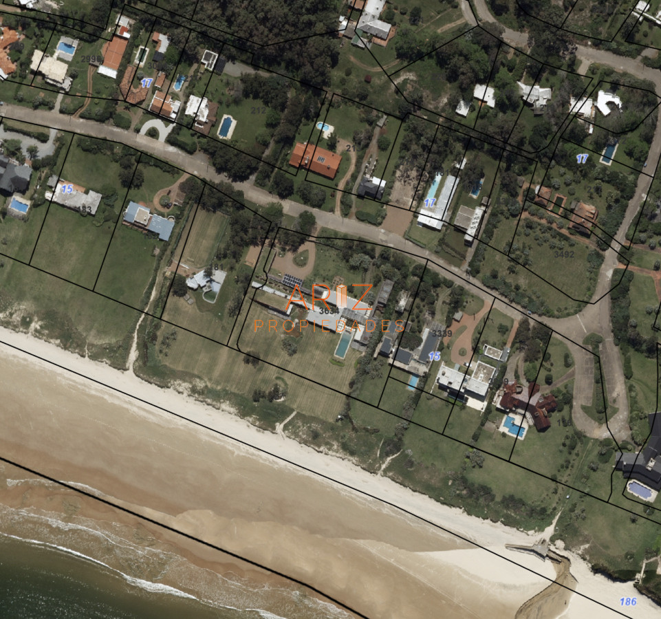 Casa ID.2441 - VENTA casa en solanas, 5 dormitorios, piscina, gran parque arbolado