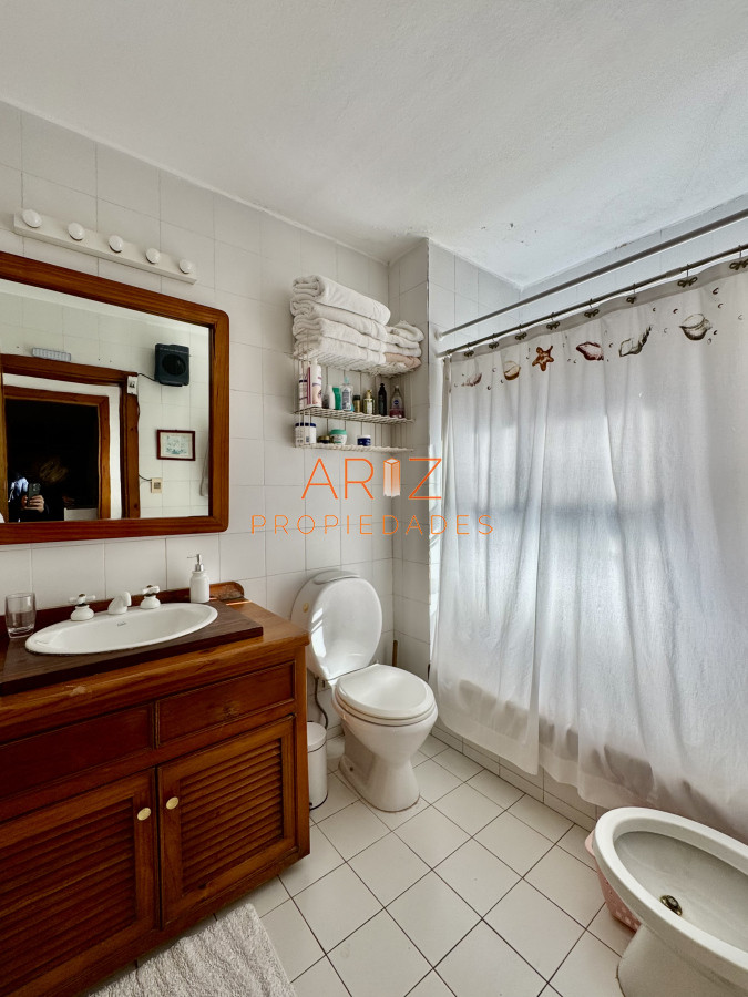 Casa ID.2441 - VENTA casa en solanas, 5 dormitorios, piscina, gran parque arbolado