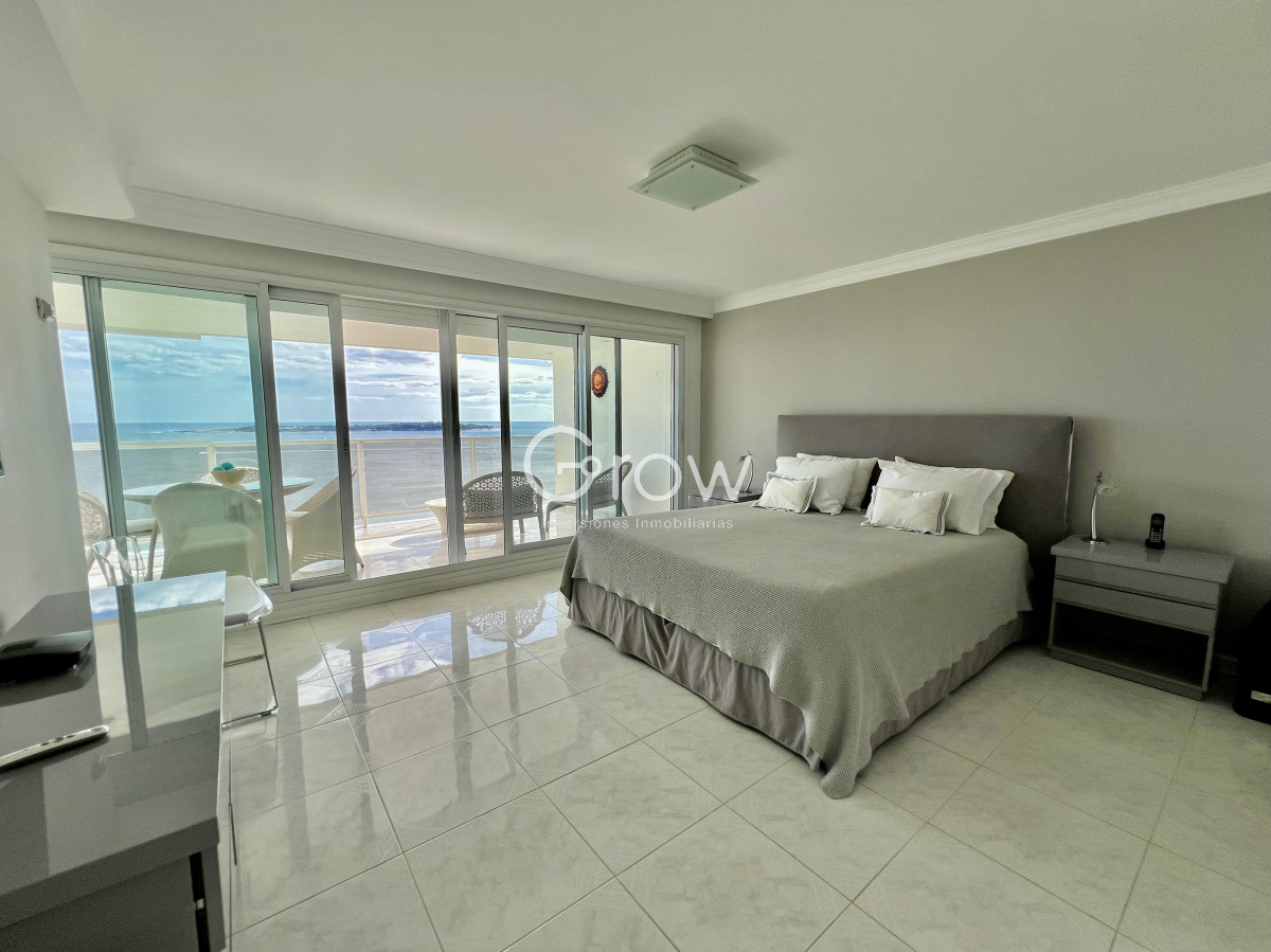 Apartamento ID.1757 - venta apartamento en playa mansa, 4 dormitorios, penthouse