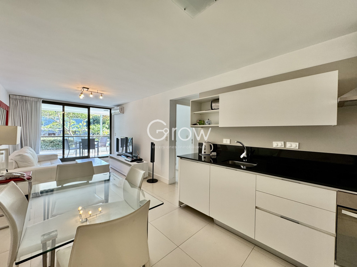 Apartamento ID.1758 - Venta apartamento en Punta Este, 2 dormitorios, 2 baños, parrillero propio