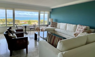 Venta apartamento en Playa Mansa, Punta del este, 4 dormitorios, parrillero propio