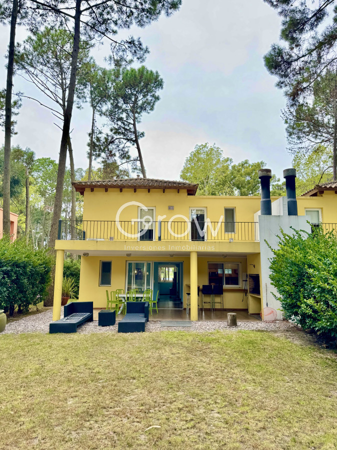 Casa ID.2587 - Venta casa en solanas, barrio privado, 3 dormitorios, 2 baños