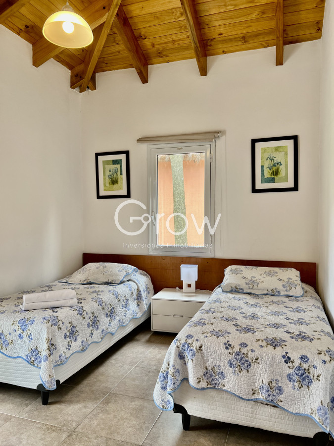 Casa ID.2587 - Venta casa en solanas, barrio privado, 3 dormitorios, 2 baños