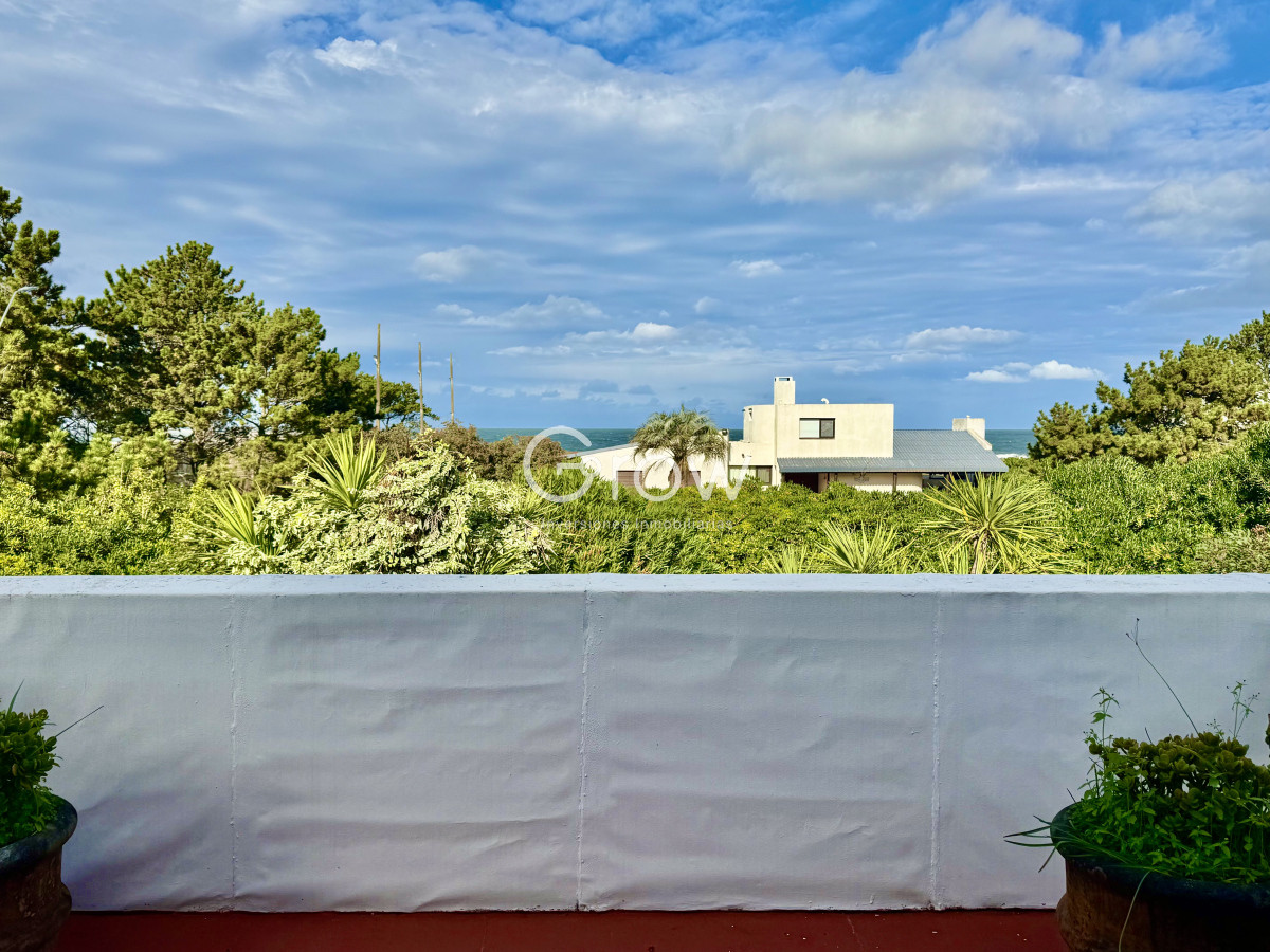 Casa ID.2752 - VENTA casa en solanas, 5 dormitorios, piscina, gran parque arbolado