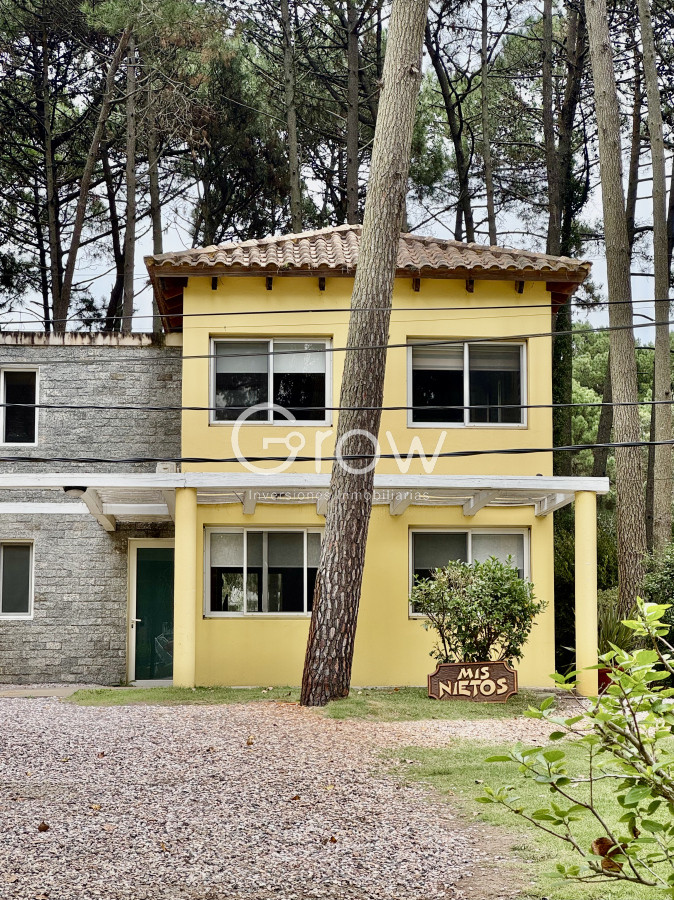 Casa ID.2587 - Venta casa en solanas, barrio privado, 3 dormitorios, 2 baños