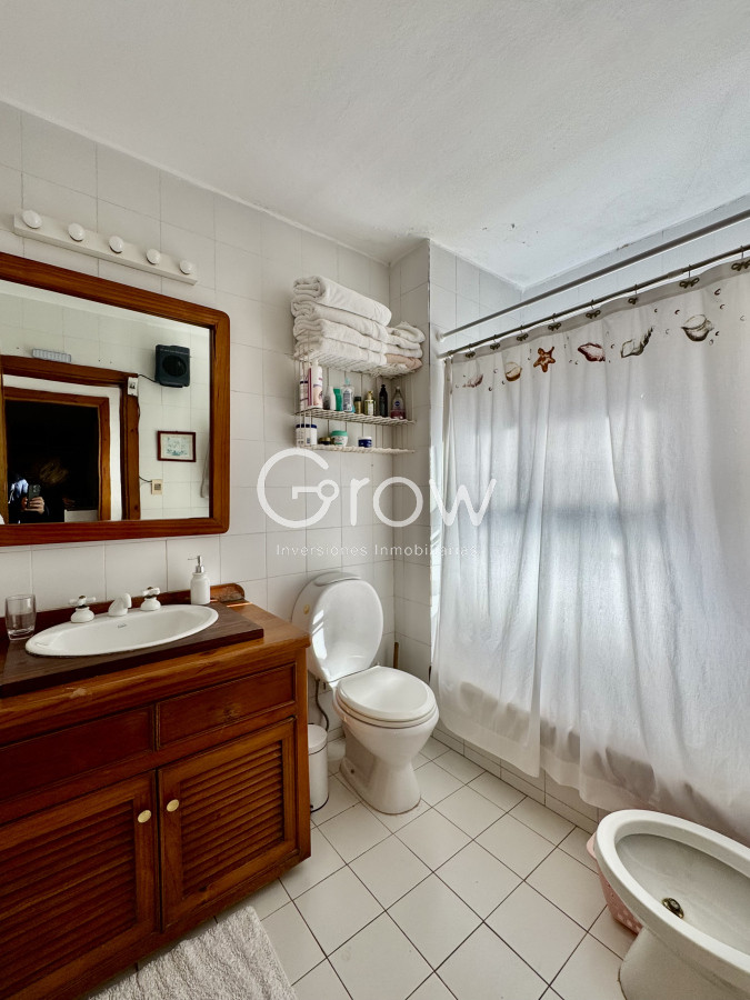 Casa ID.2752 - VENTA casa en solanas, 5 dormitorios, piscina, gran parque arbolado