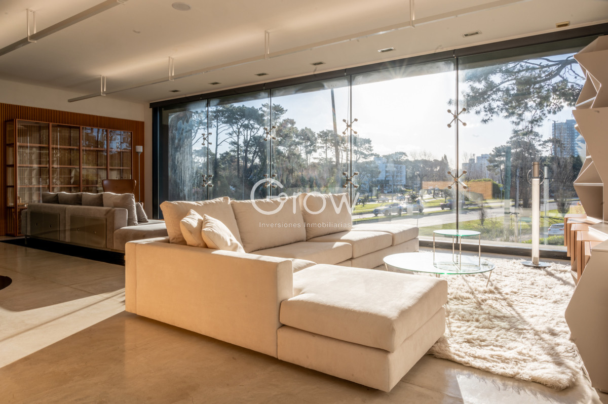 Local Comercial ID.3073 - Alquiler Local Comercial en Punta del Este