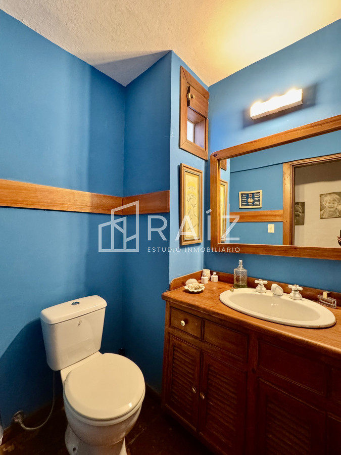 Casa ID.10738 - VENTA casa en solanas, 5 dormitorios, piscina, gran parque arbolado