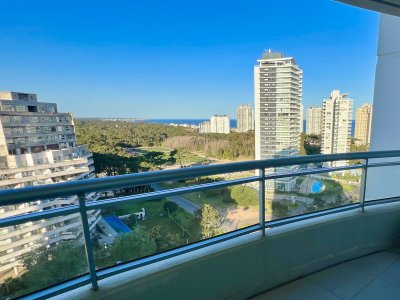Alquiler Apartamento 2 dormitorios, 2 baños, Edificio Ocean Drive, Punta del Este